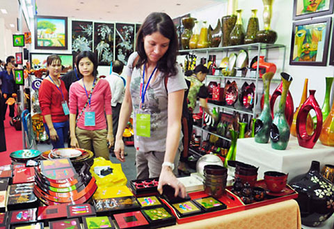 Vietnamese Enterprises Attend Gift Show 2013 In Singapore